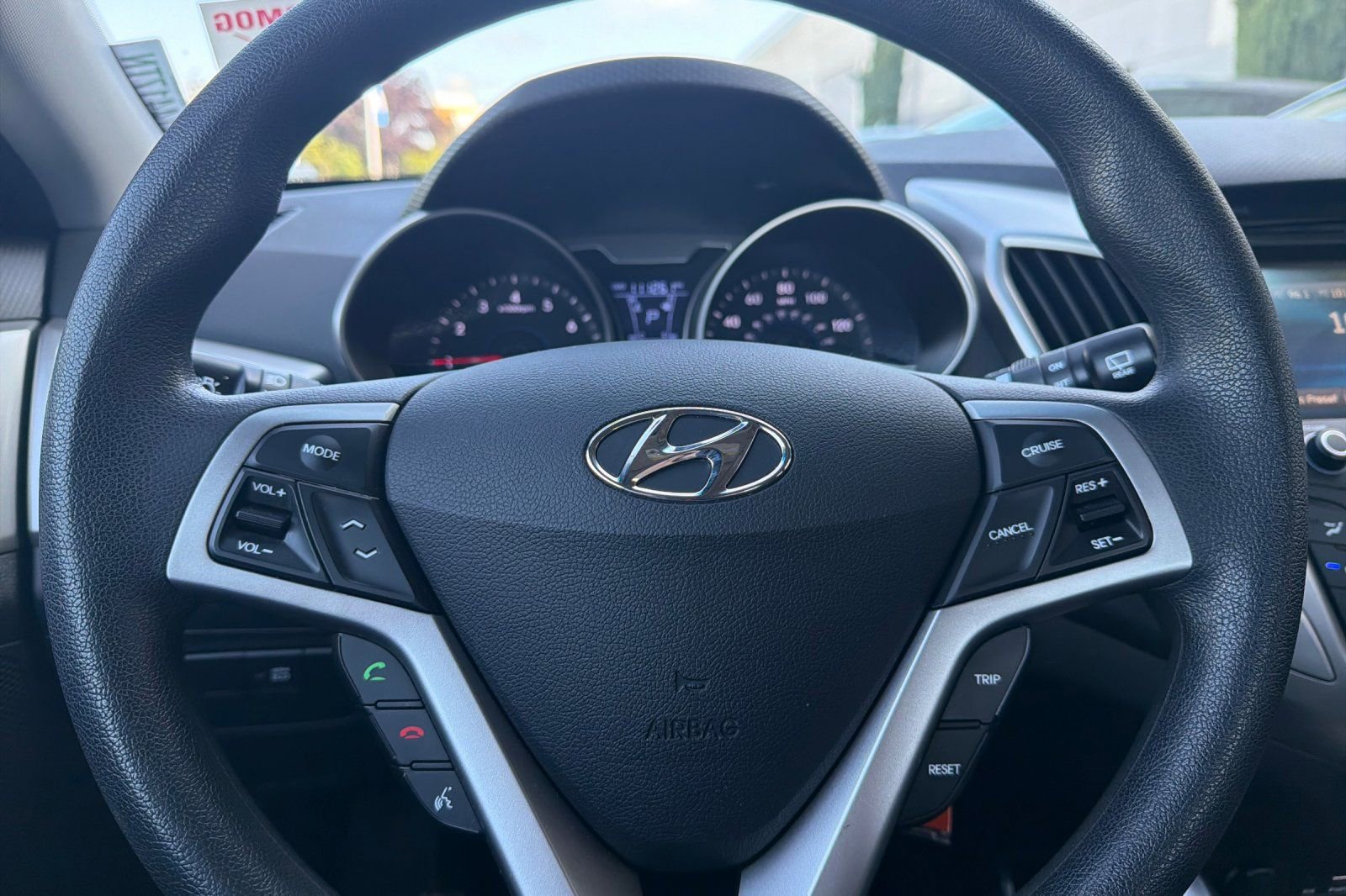 Used 2014 Hyundai Veloster FWD image 21