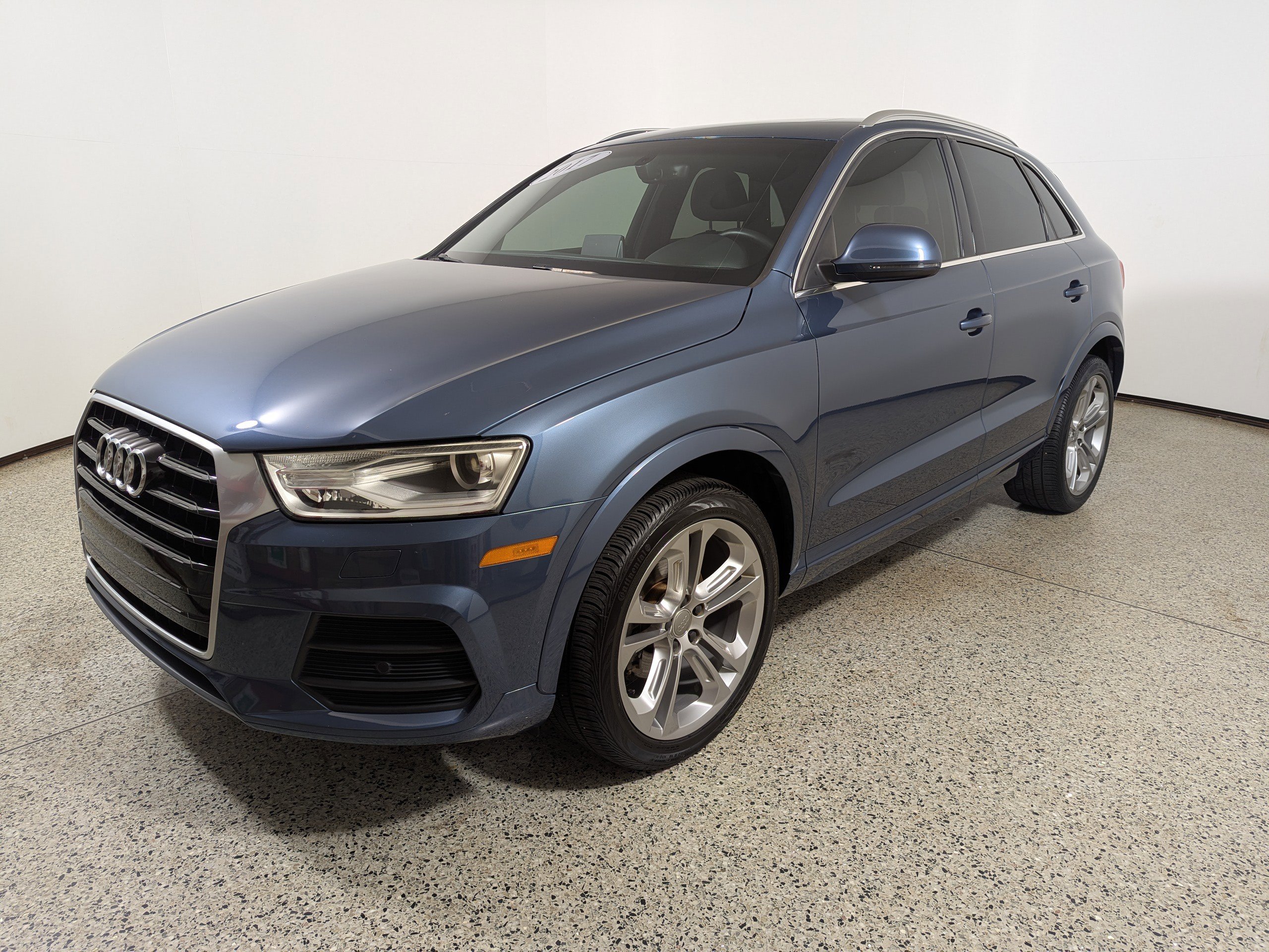 Used 2017 Audi Q3 2.0T Premium Plus FWD image 3