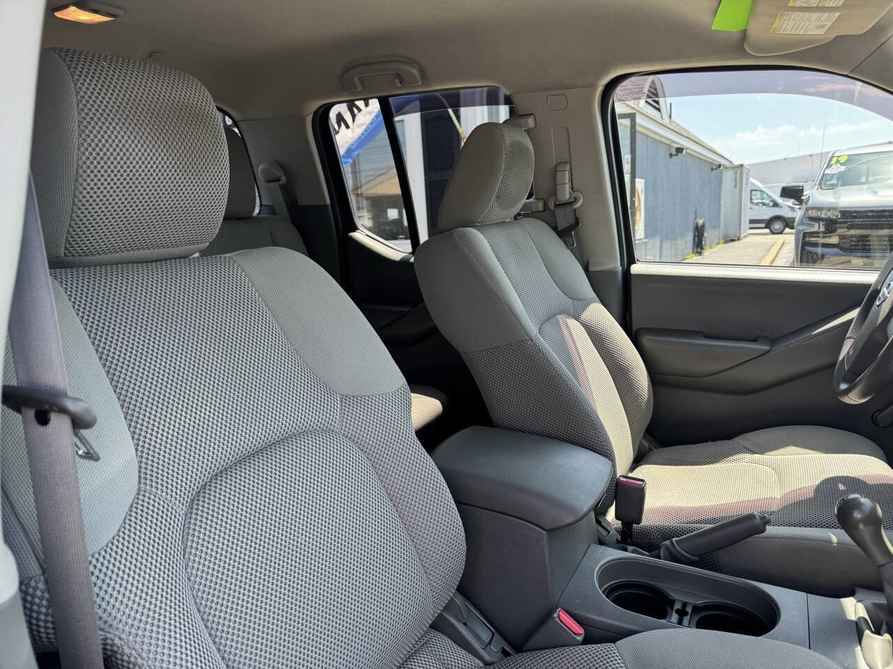 Used 2013 Nissan Frontier S AWD/4WD image 32