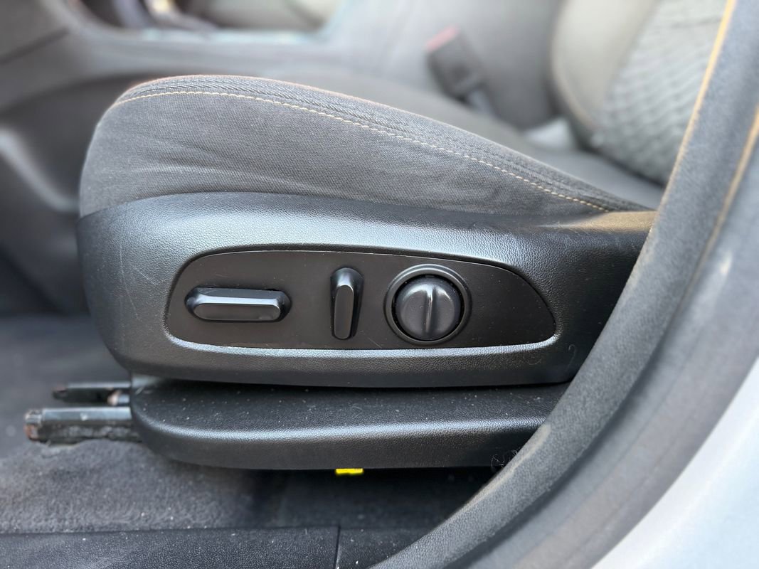 Used 2021 Chevrolet Equinox LT AWD/4WD image 11