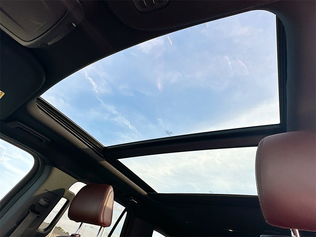 Used 2022 Ford Expedition Max Limited image 11