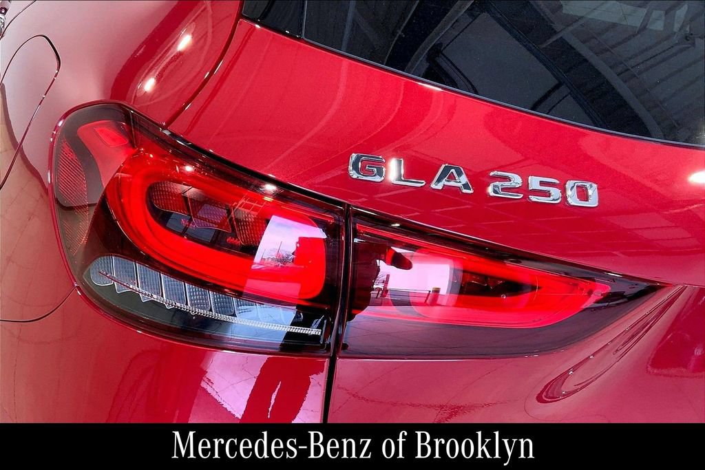 Certified 2023 Mercedes-Benz GLA 250 4MATIC image 31