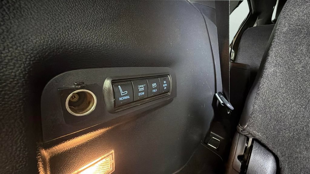 Used 2017 Ford Explorer Limited AWD/4WD image 30