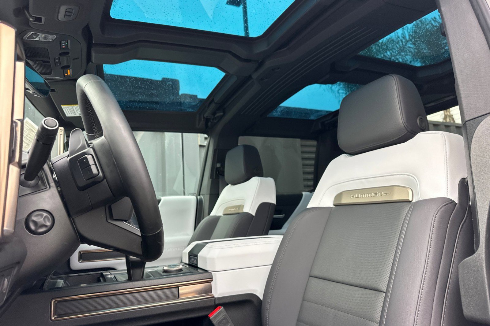 Used 2025 GMC Hummer EV 3X w/ LPO, Dark Essentials Package image 5