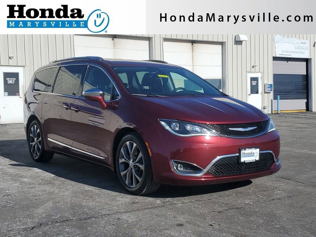 Used 2018 Chrysler Pacifica Limited image 1
