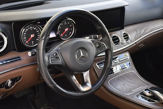 Used 2018 Mercedes-Benz E 400 4MATIC Sedan image 24