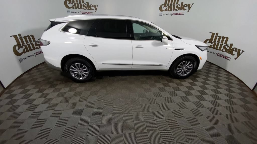 Certified 2024 Buick Enclave Essence w/ Trailering Package, 5000 lbs. FWD image 9