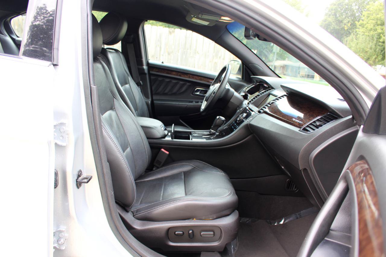 Used 2019 Ford Taurus Limited FWD image 39