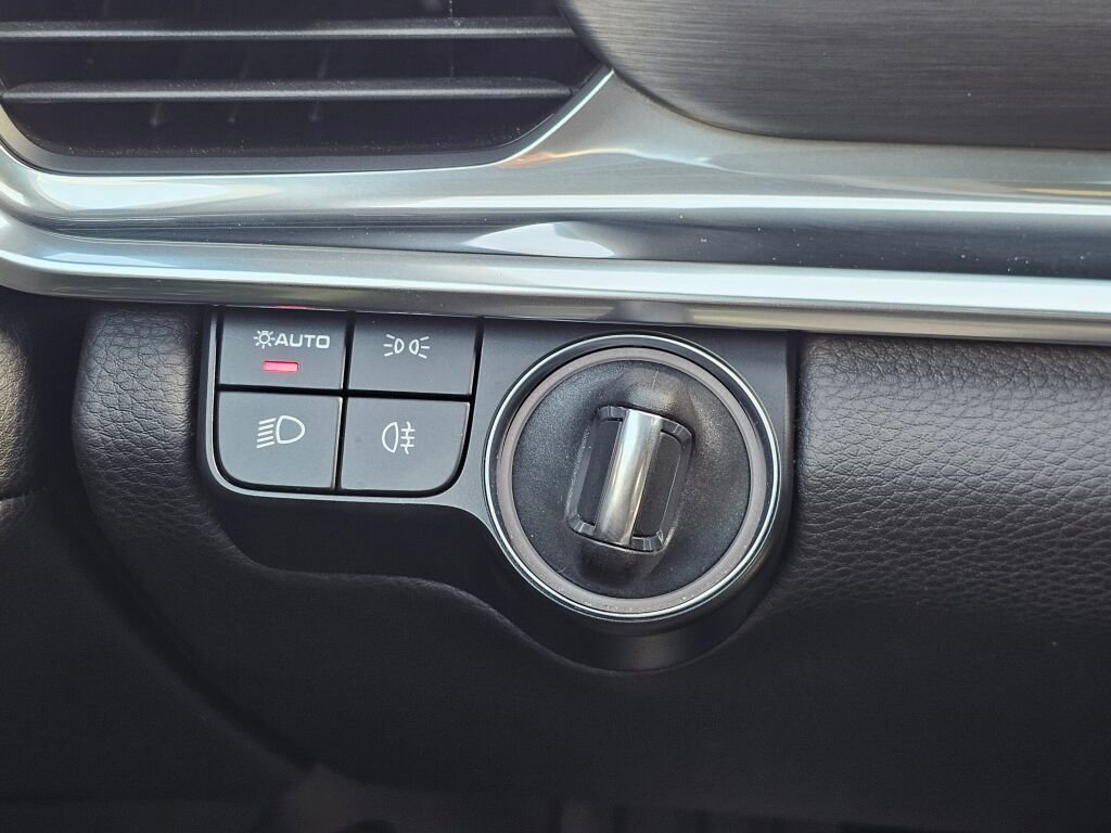 Used 2022 Porsche Panamera 4 Platinum Edition w/ Assistance Package image 41