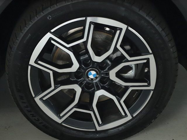 Used 2025 BMW X2 xDrive28i AWD/4WD image 12