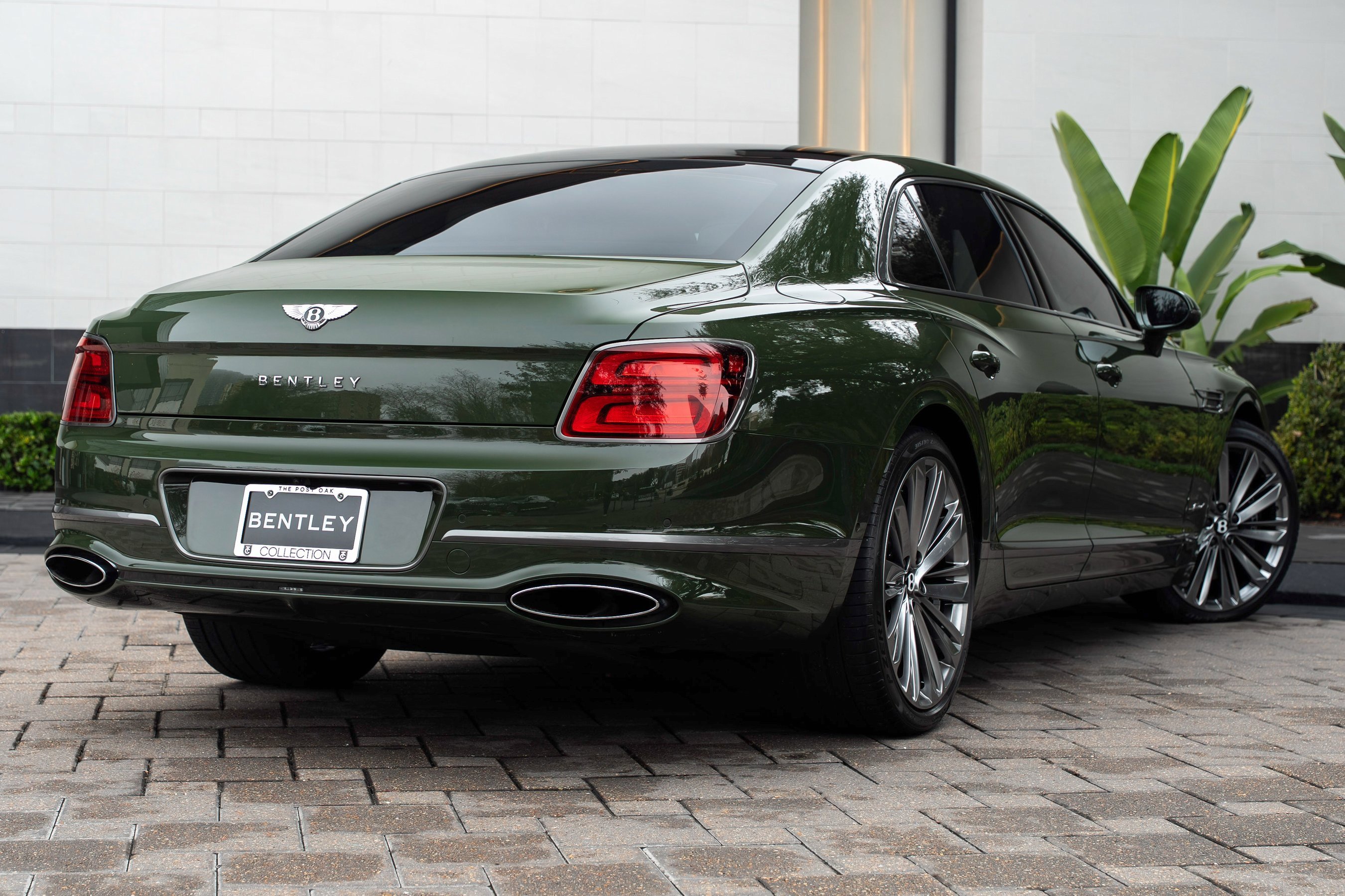 Used 2024 Bentley Flying Spur W12 image 3