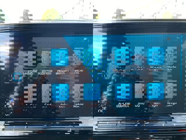 New 2026 Volkswagen Atlas Cross Sport SEL Premium R-Line image 39