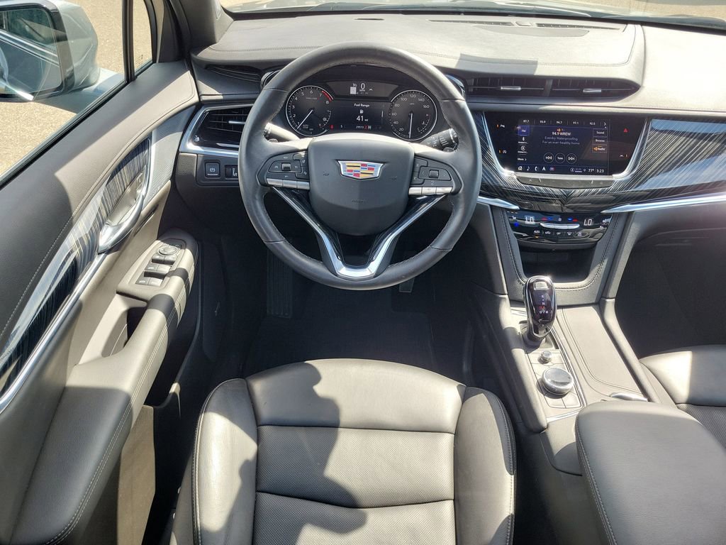 Used 2024 Cadillac XT6 Premium Luxury image 12