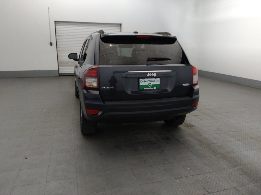 Used 2014 Jeep Compass Latitude w/ Sun/Sound Group AWD/4WD image 6