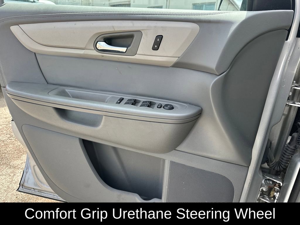 Used 2017 Chevrolet Traverse LS AWD/4WD image 17