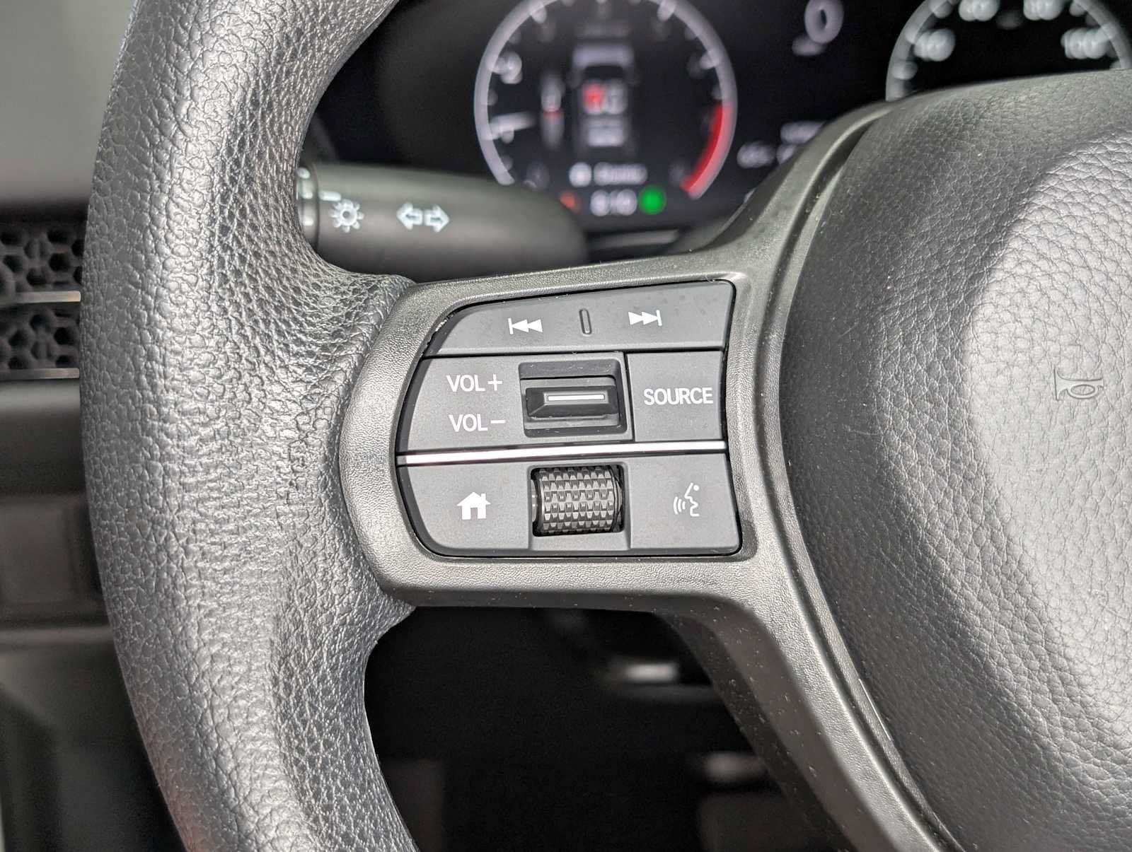 Certified 2024 Honda HR-V LX image 32