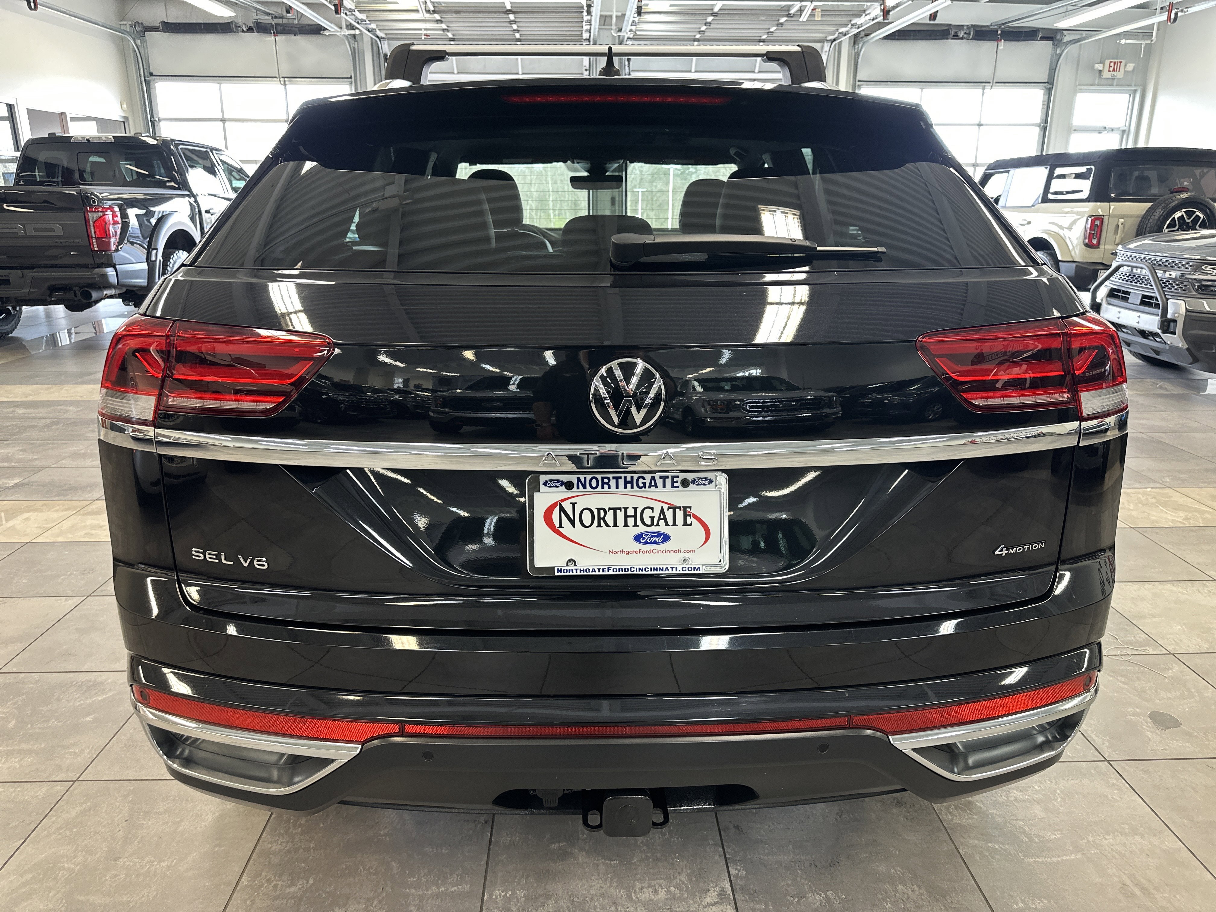 Used 2023 Volkswagen Atlas Cross Sport SEL image 15