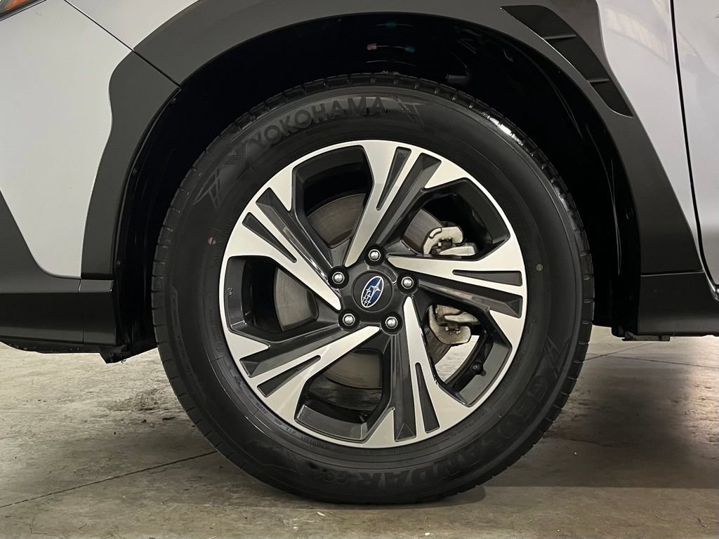 Used 2025 Subaru Crosstrek 2.5i Premium AWD/4WD image 16