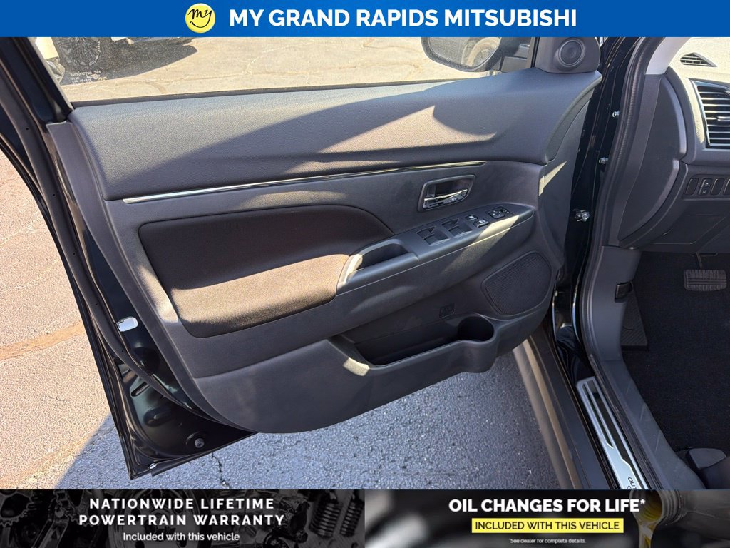 New 2027 Mitsubishi Outlander Sport LE AWD/4WD image 10