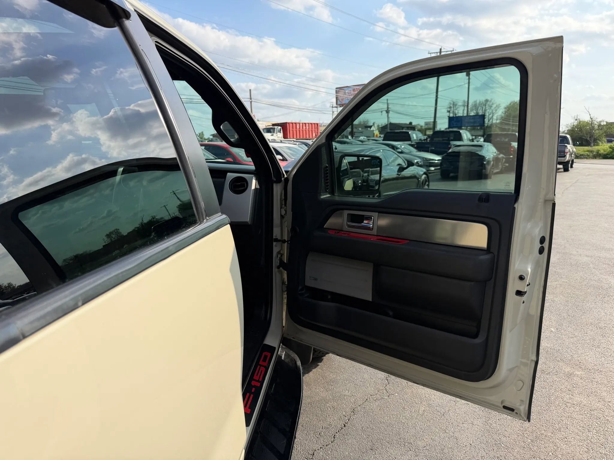 Used 2013 Ford F150 Raptor w/ Luxury Equipment Group AWD/4WD image 43