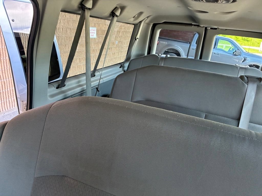 Used 2014 Ford E-350 and Econoline 350 XLT RWD image 13