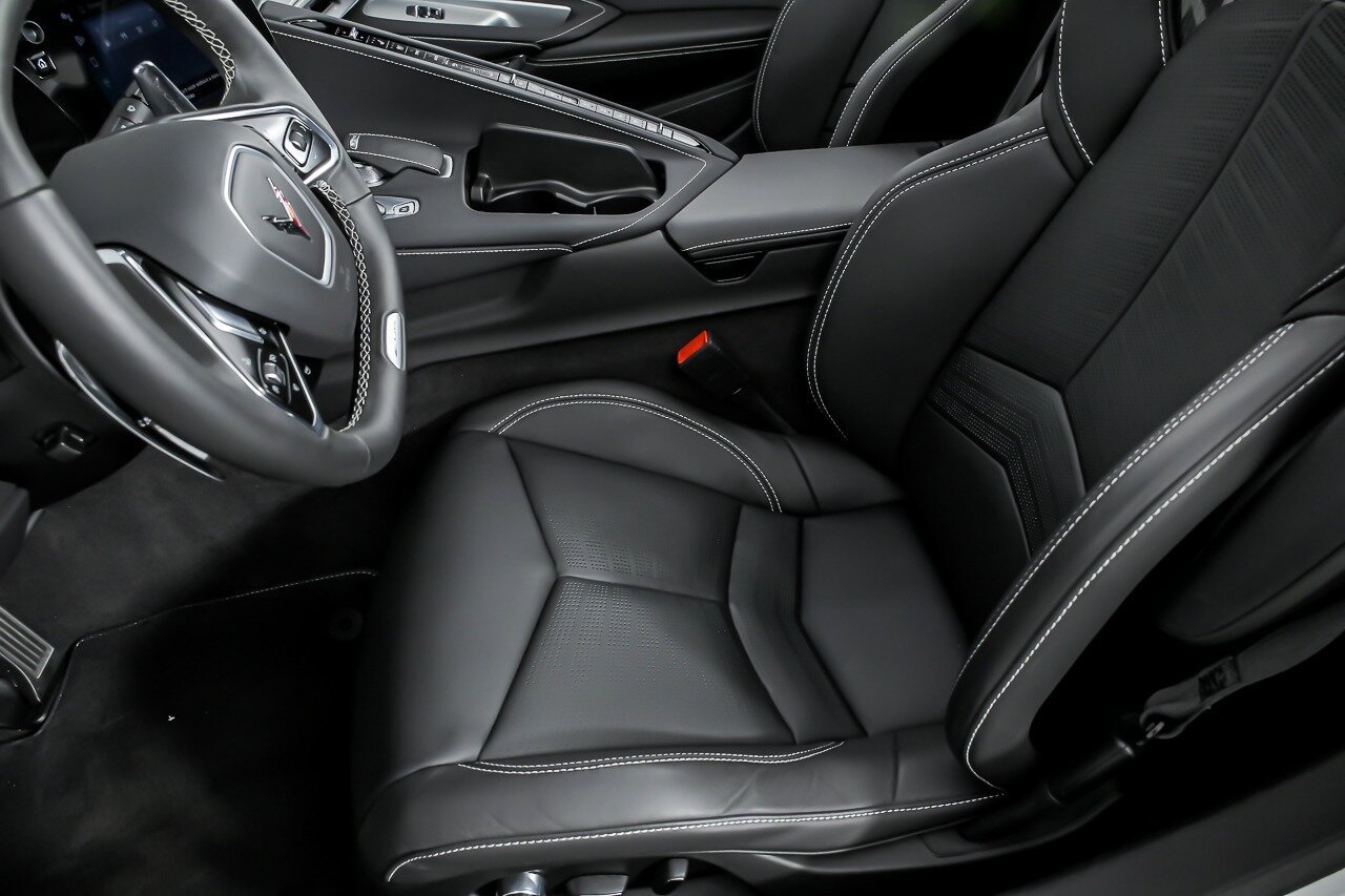 Used 2024 Chevrolet Corvette Z06 RWD image 23