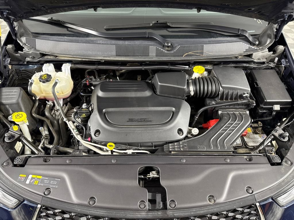 Used 2025 Chrysler Pacifica Select image 10