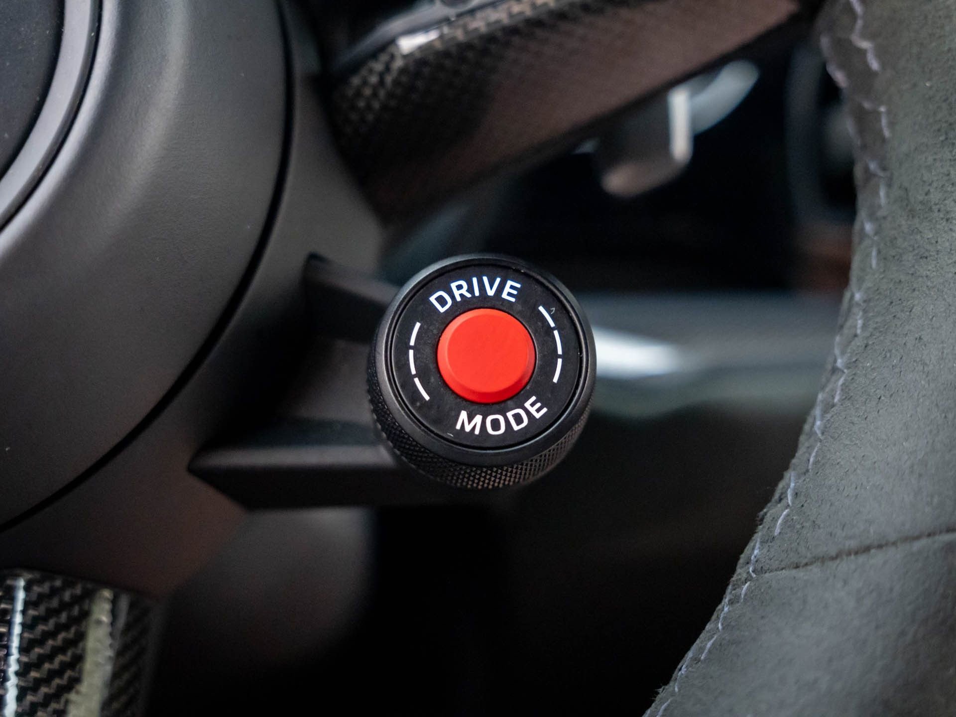 Used 2024 Porsche Cayenne Turbo GT image 28