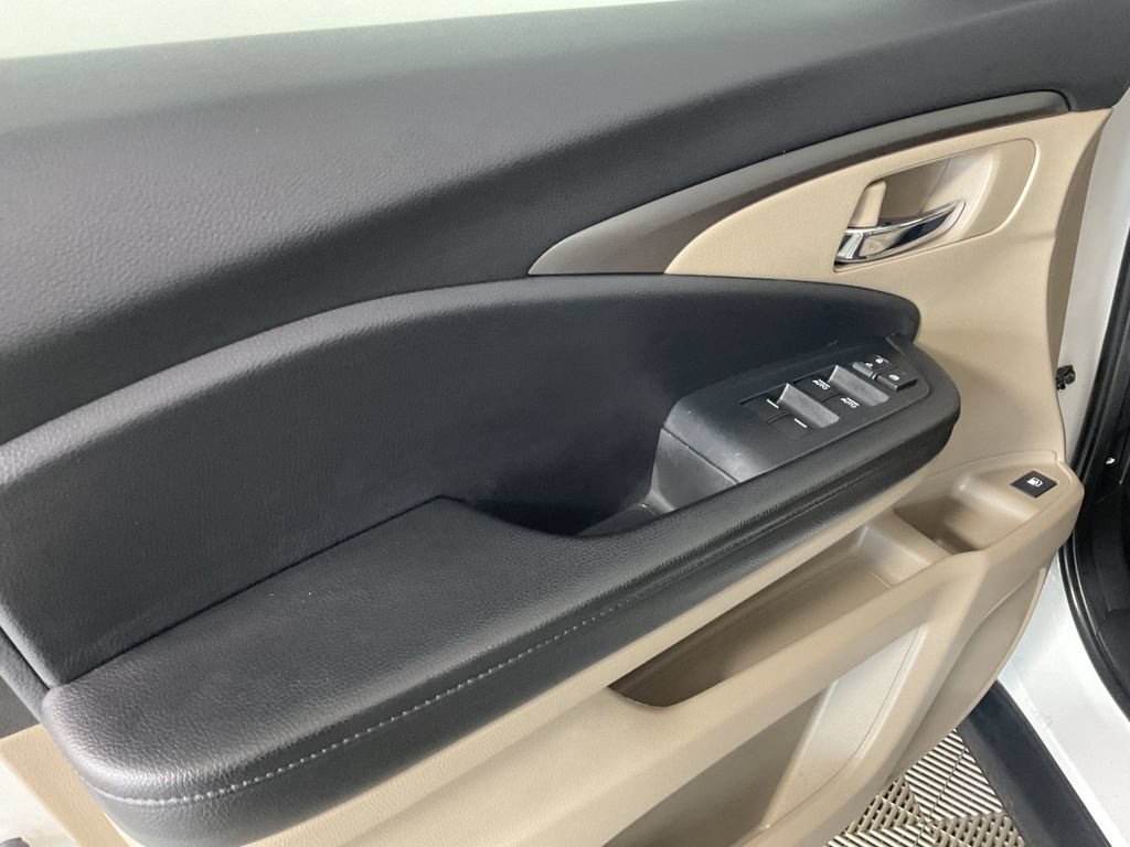 Used 2020 Honda Pilot EX image 17