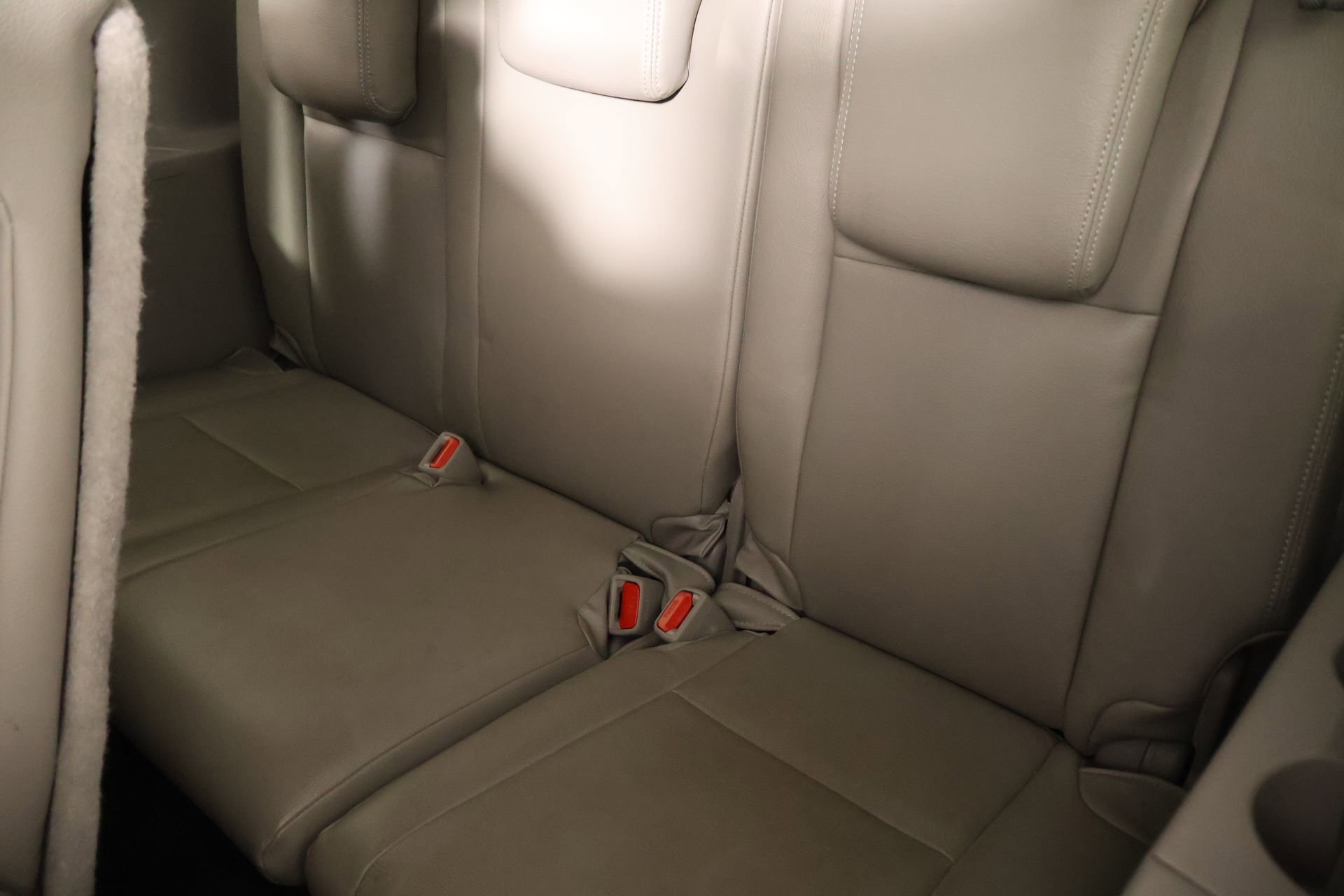 Used 2017 Toyota Highlander Plus FWD image 13