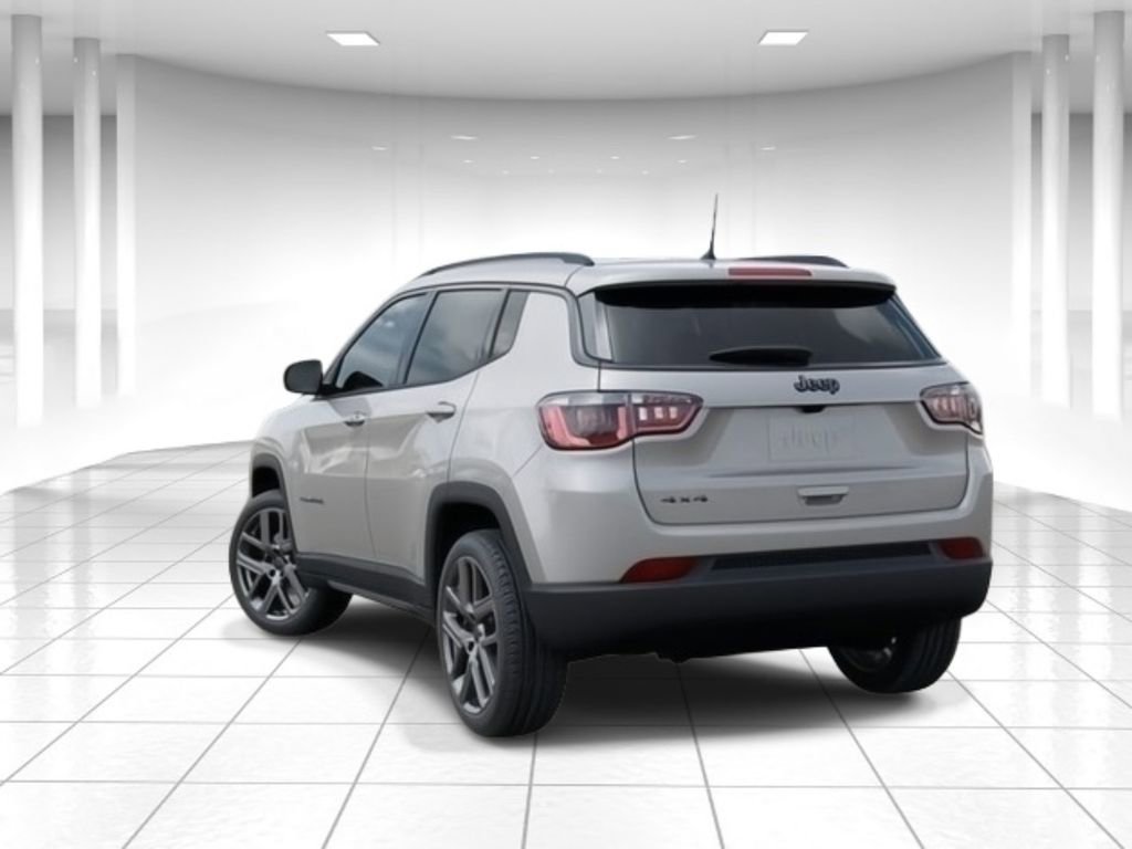 New 2026 Jeep Compass Latitude image 3
