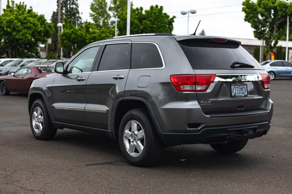 Used 2012 Jeep Grand Cherokee Laredo w/ Laredo E Group AWD/4WD image 11