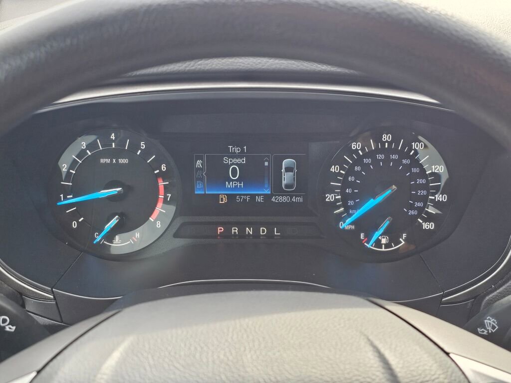 Used 2018 Ford Fusion SE FWD image 21