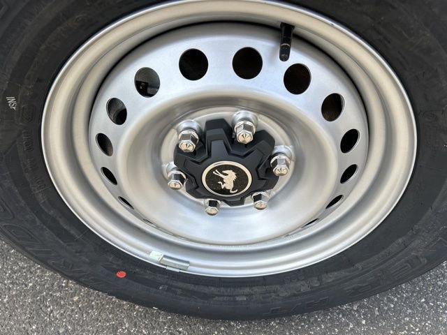 New 2025 Ford Bronco 4-Door image 9