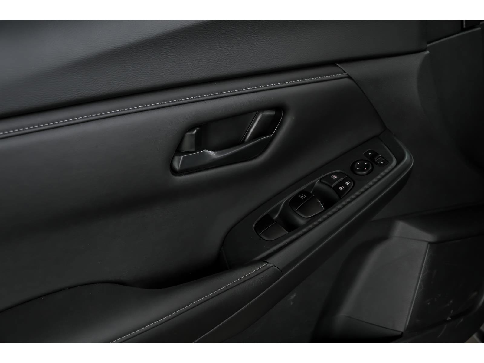 Used 2025 Nissan Sentra S image 9