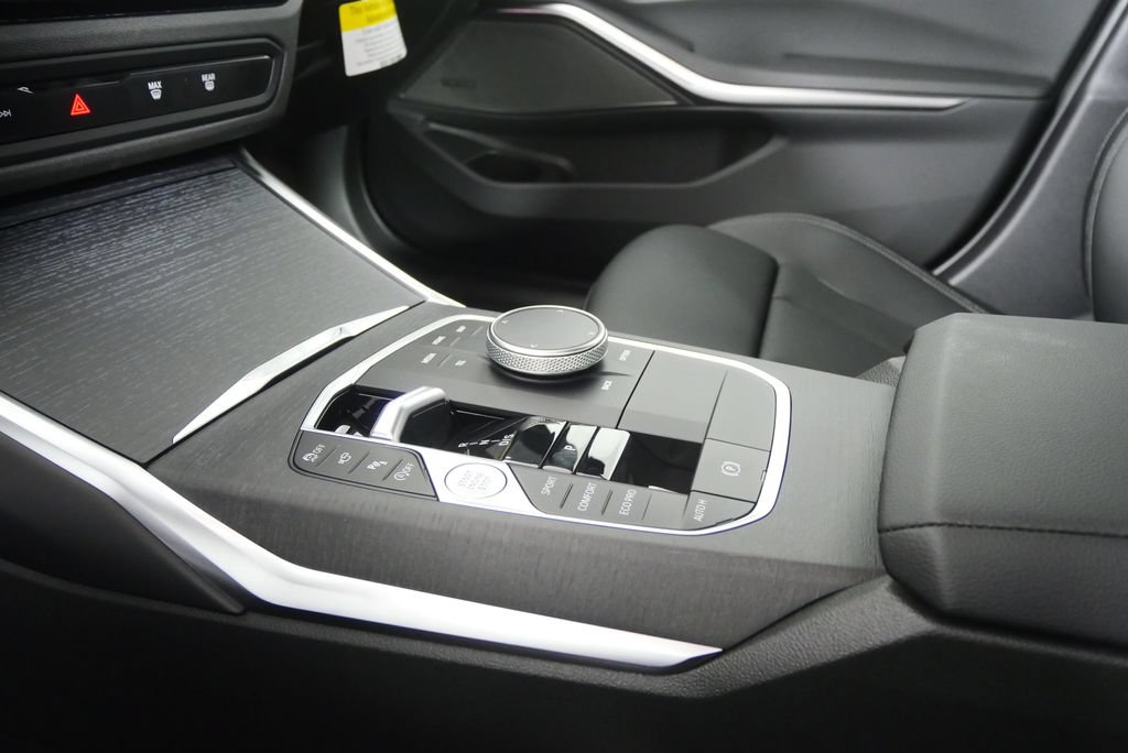 Used 2026 BMW 330i Sedan w/ Premium Package RWD image 22