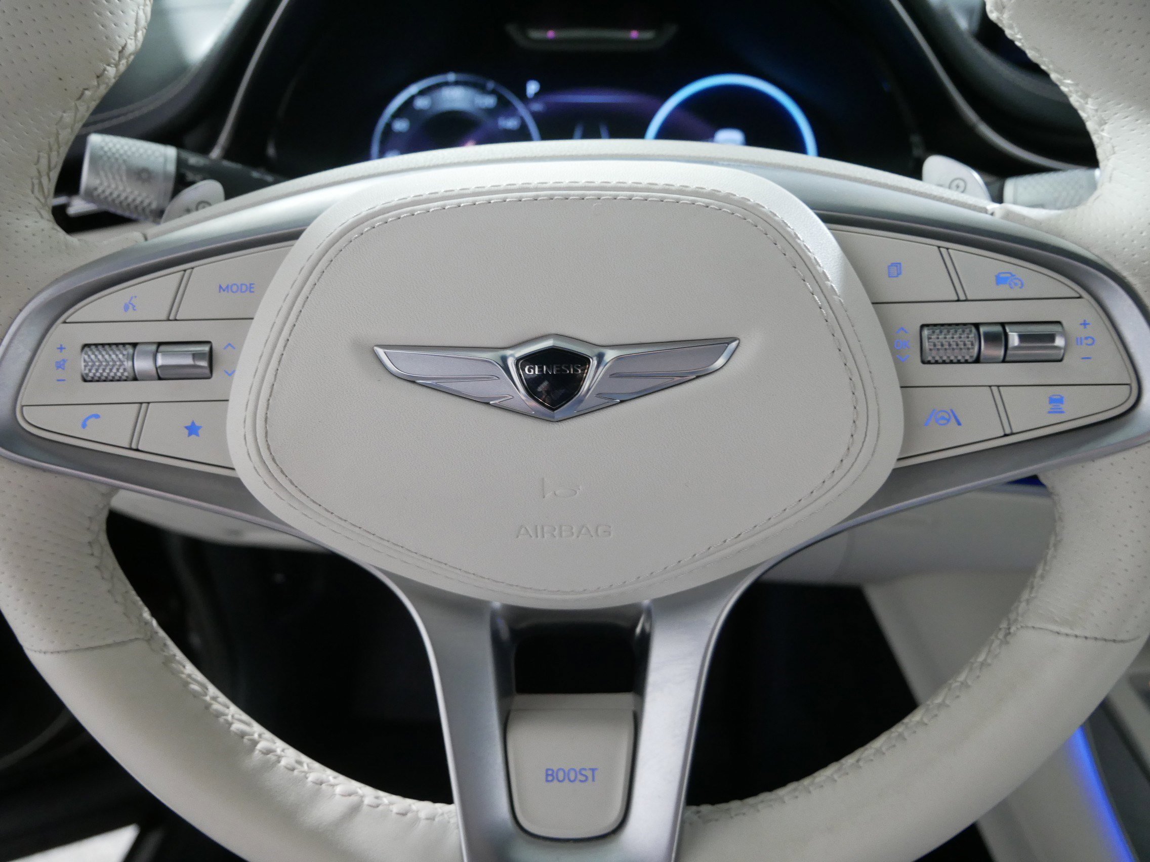 Certified 2025 Genesis Electrified GV70 Advanced w/ Prestige Package image 25