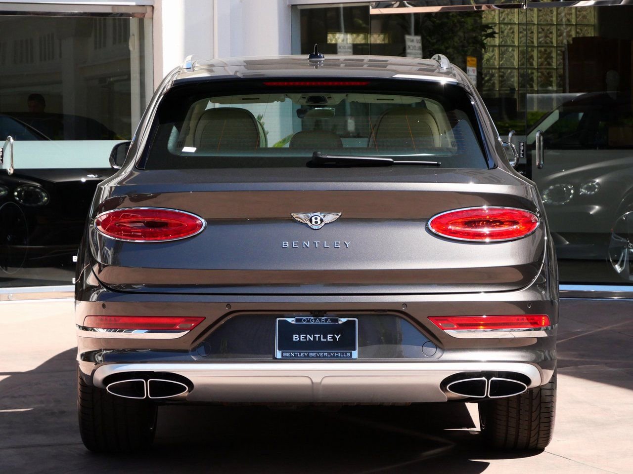 Used 2025 Bentley Bentayga Extended Wheelbase image 22