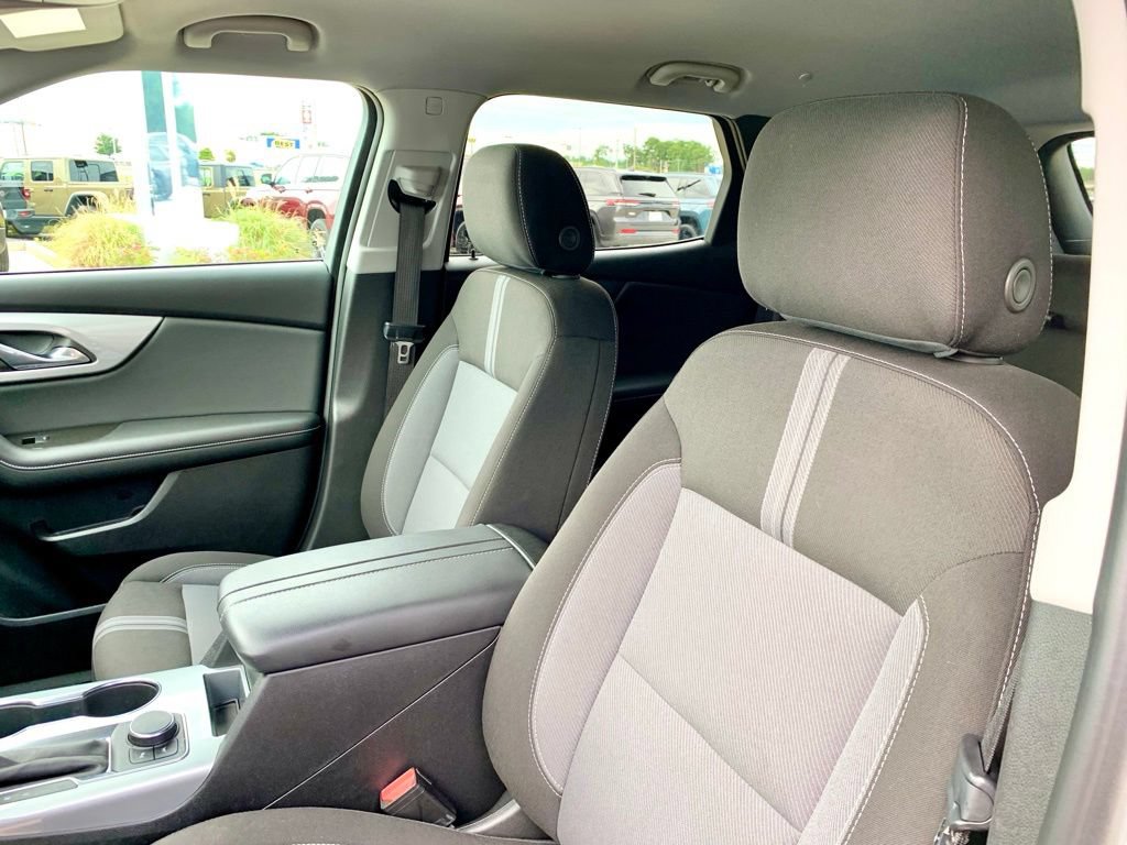 Used 2024 Chevrolet Blazer LT w/ Convenience Package FWD image 15