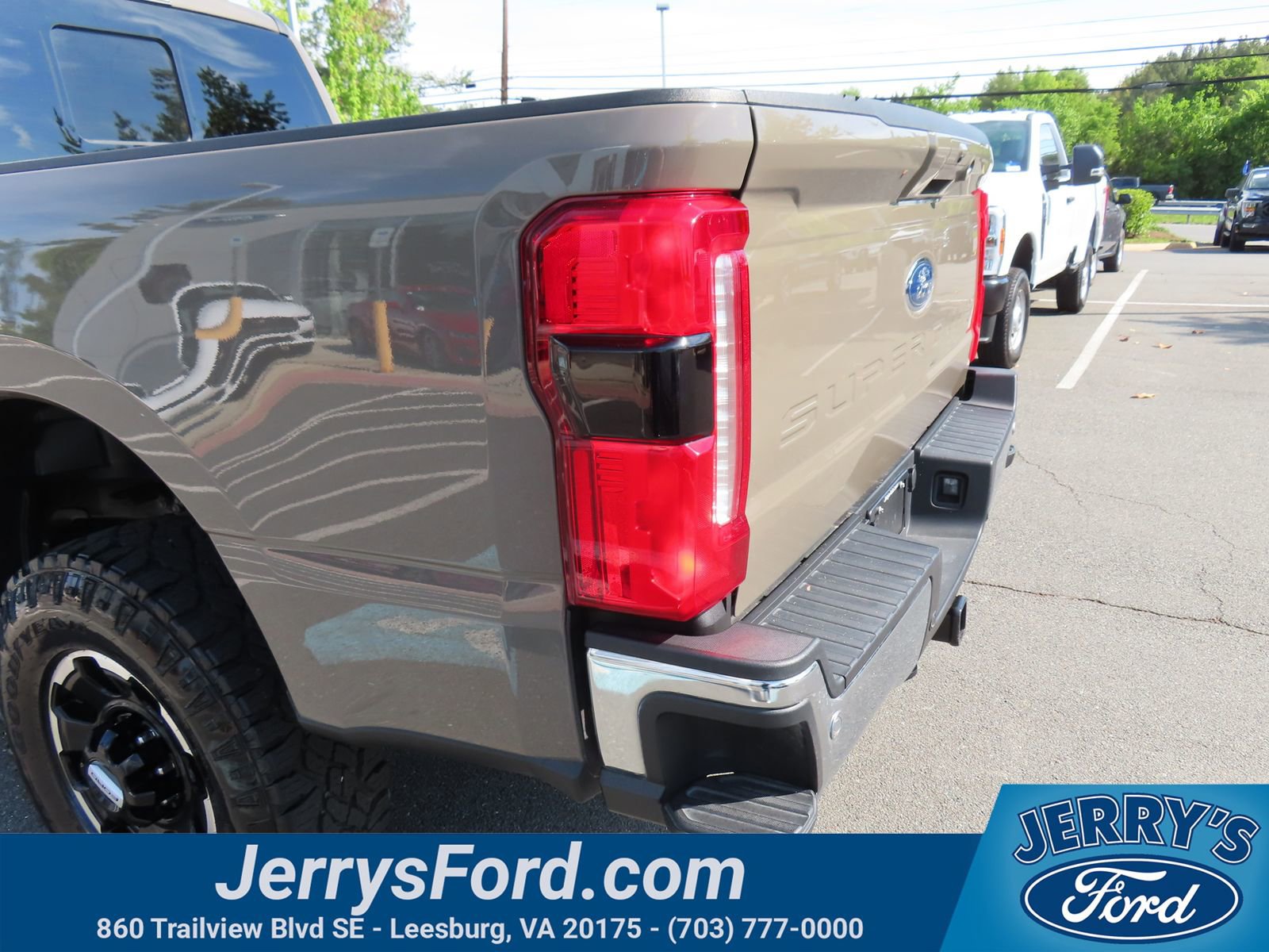 Used 2026 Ford F250 Lariat w/ Tremor Off-Road Package AWD/4WD image 14