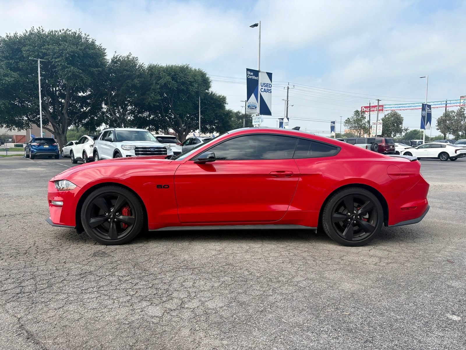 Used 2022 Ford Mustang GT Premium w/ Equipment Group 401A RWD image 9
