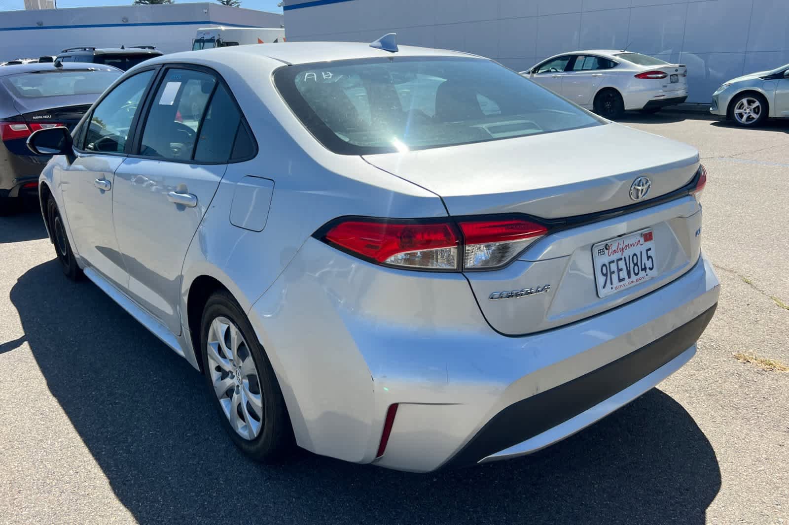 Used 2021 Toyota Corolla LE FWD image 6