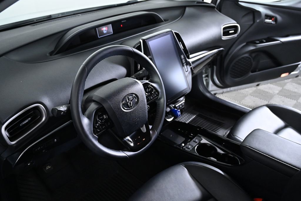 Used 2022 Toyota Prius Prime XLE image 16