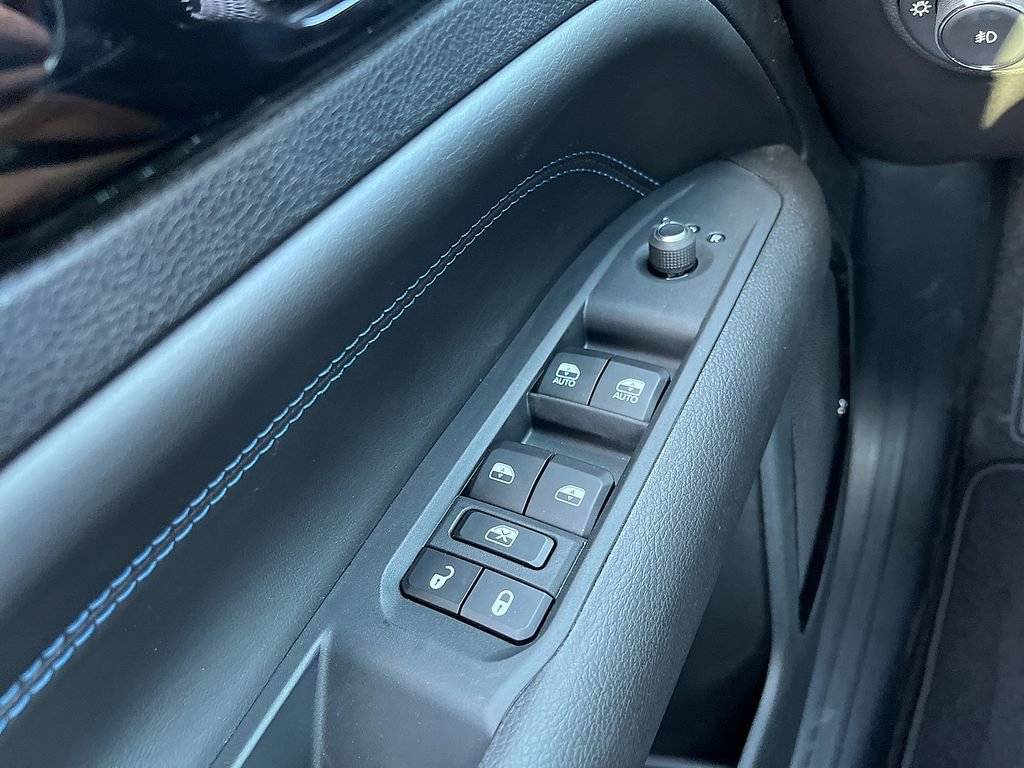 New 2026 Jeep Compass Latitude image 13