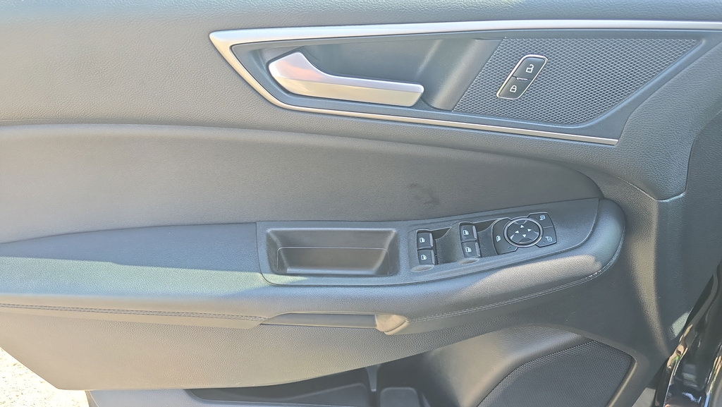 Used 2021 Ford Edge SEL w/ Convenience Package AWD/4WD image 16