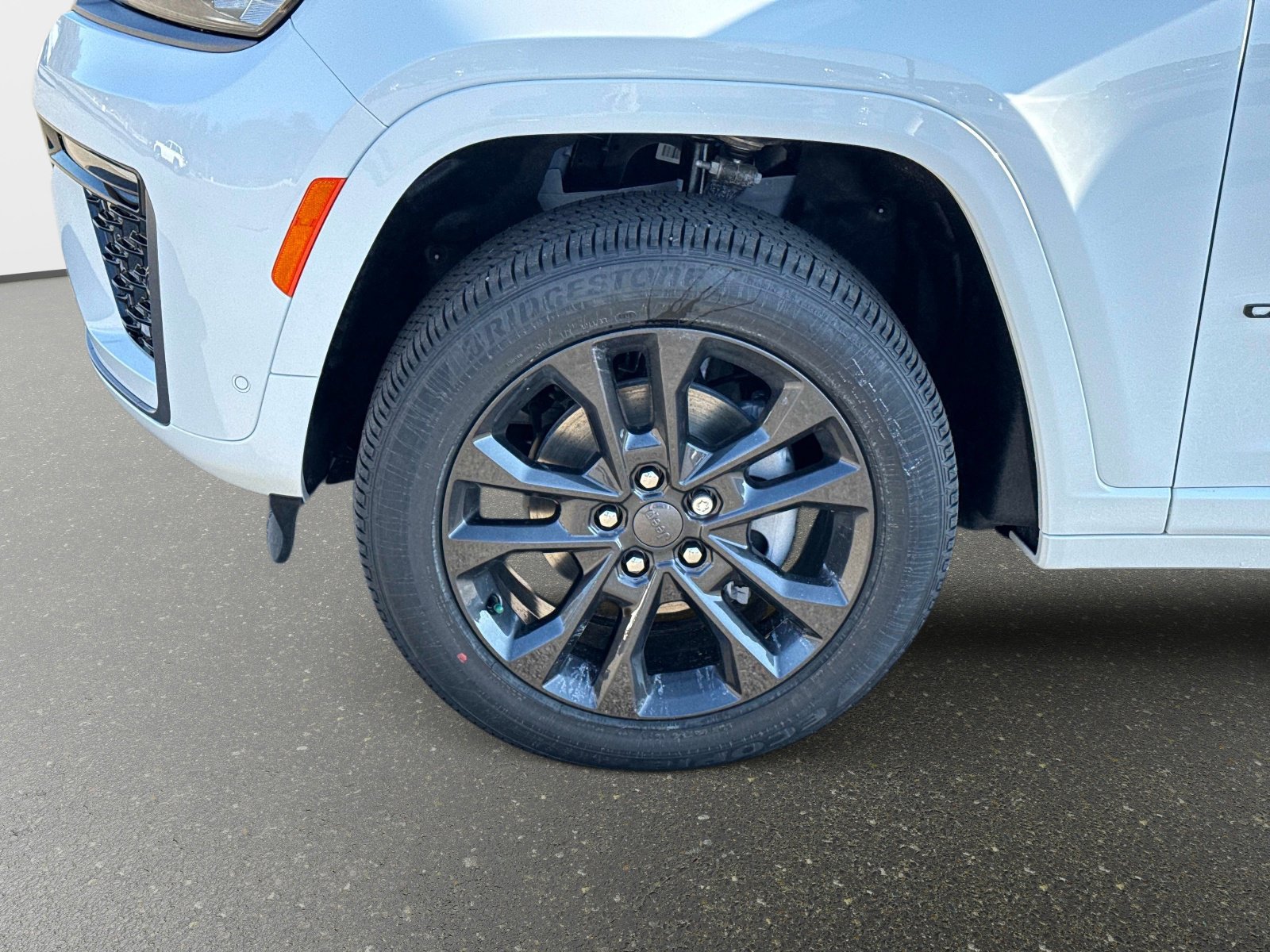 New 2026 Jeep Grand Cherokee Limited AWD/4WD image 11