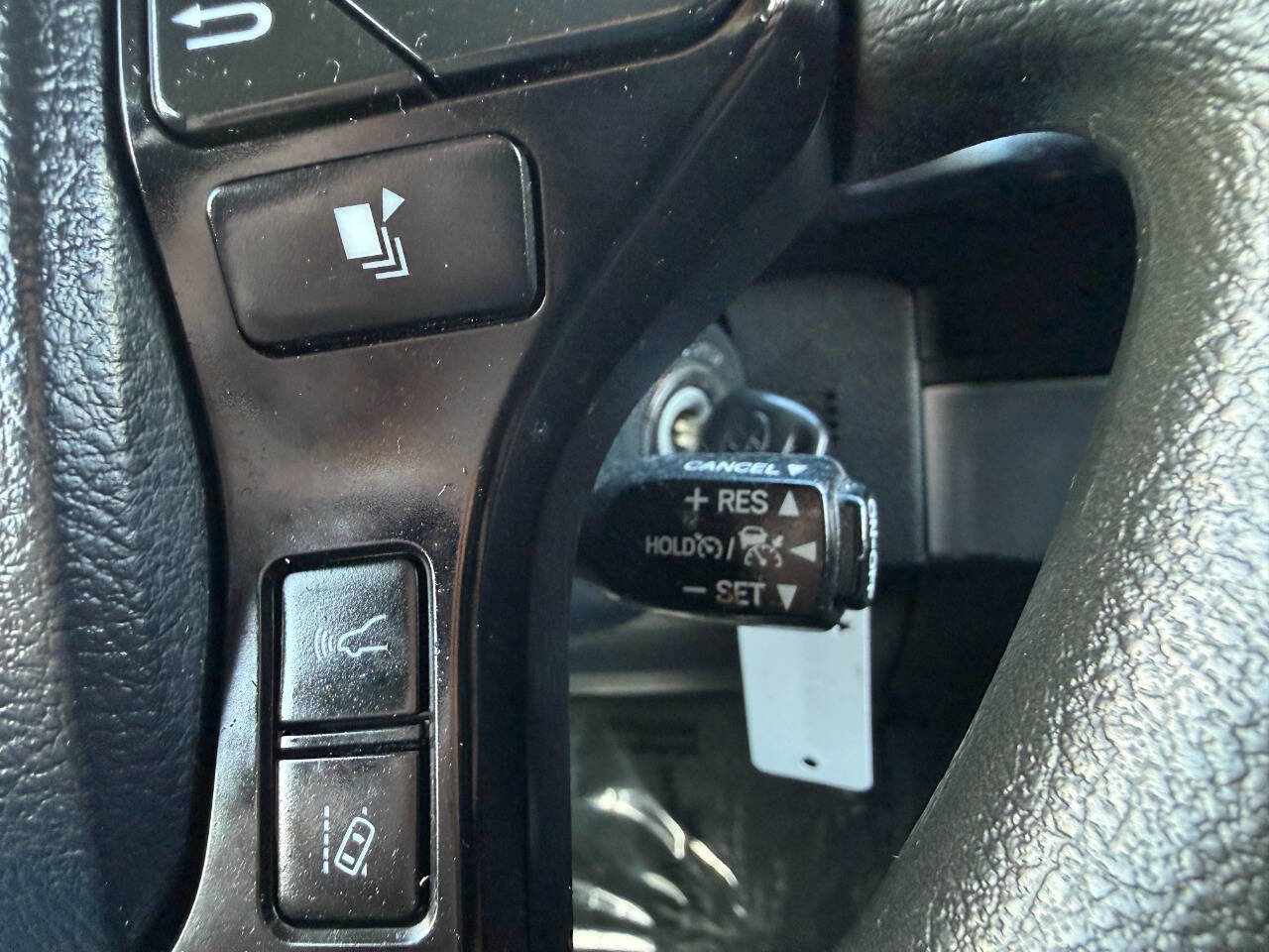 Used 2019 Toyota Tacoma SR image 34