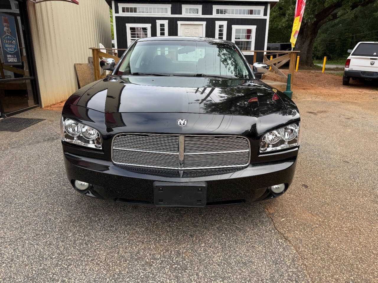 Used 2010 Dodge Charger SXT RWD image 2