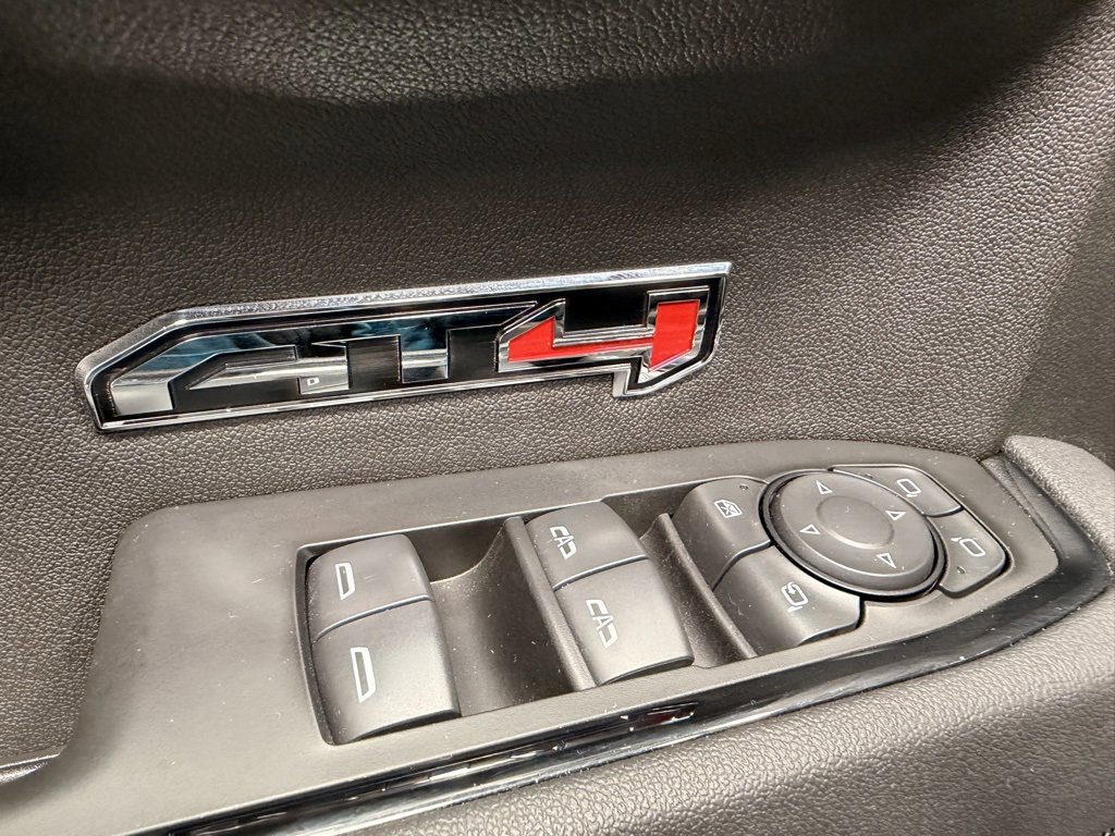 Used 2025 GMC Sierra 1500 AT4 w/ AT4 Premium Package image 26