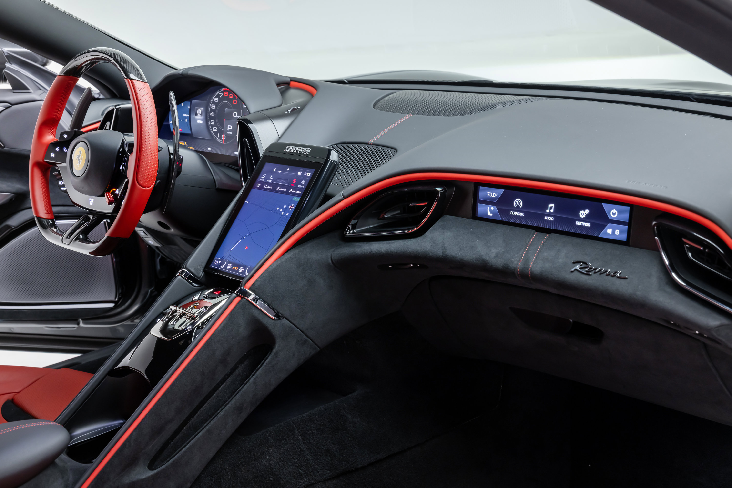 Used 2022 Ferrari Roma RWD image 30